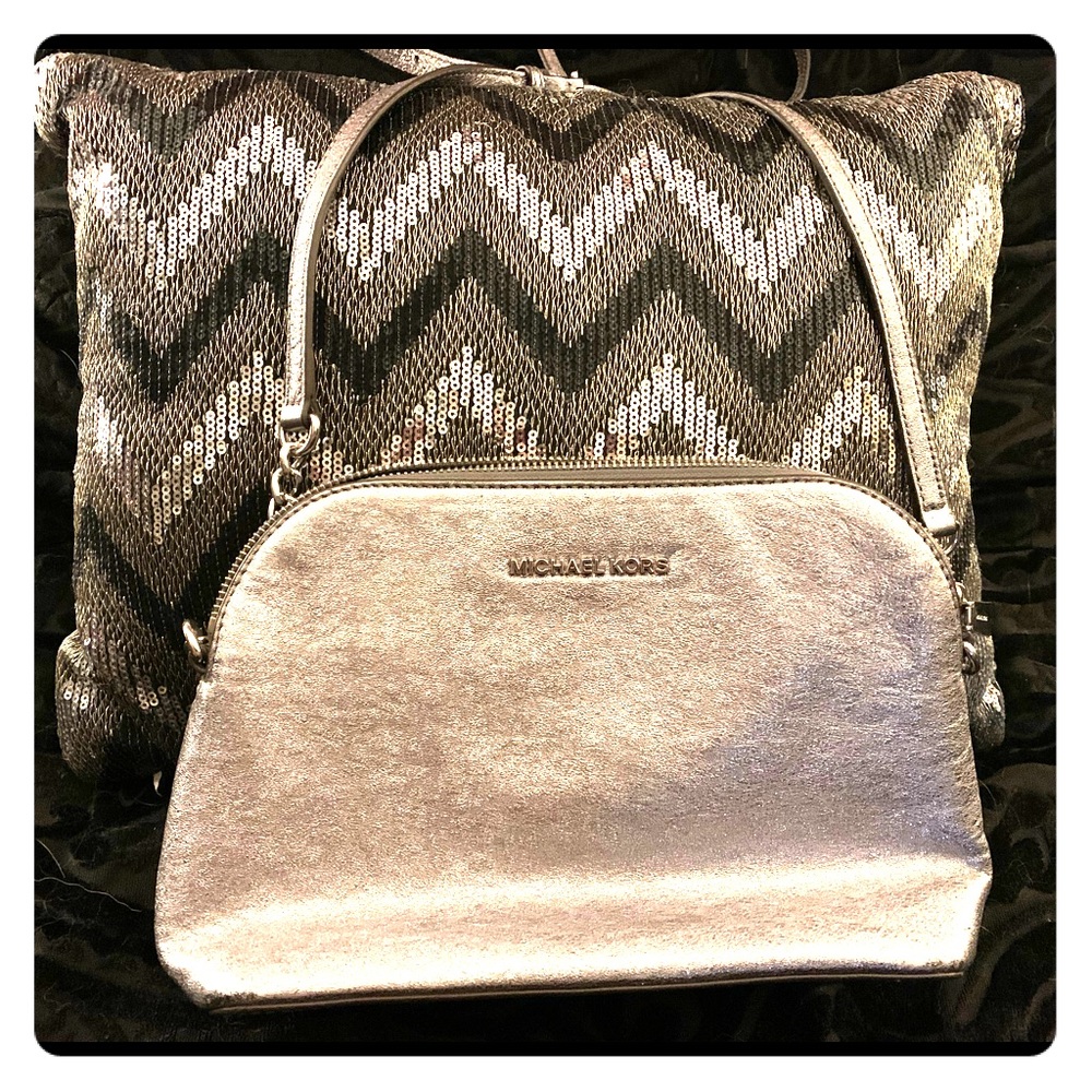 *Sold*Michael Kors Cindy Glitter crossbody bag